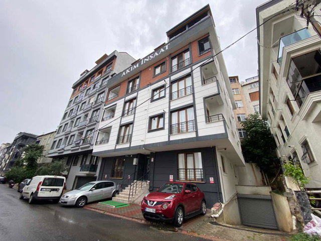 ÇEKMEKÖY MEHMET AKİF MAH. ÜST DUBLEKS 4+2 KİRALIK DAİRE