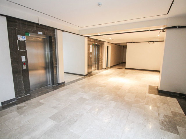 DENİZ VE MİLLET BAHÇESİ MANZARALI METROYA YAKIN 2+1 DAİRE