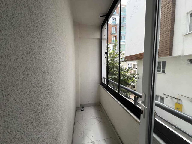 SAMSUN TEKKEKÖY’DE SIFIR 2+0 | 2 BANYO | BALKONLU | DOĞALGAZ KOMBİLİ KİRALIK DAİRE