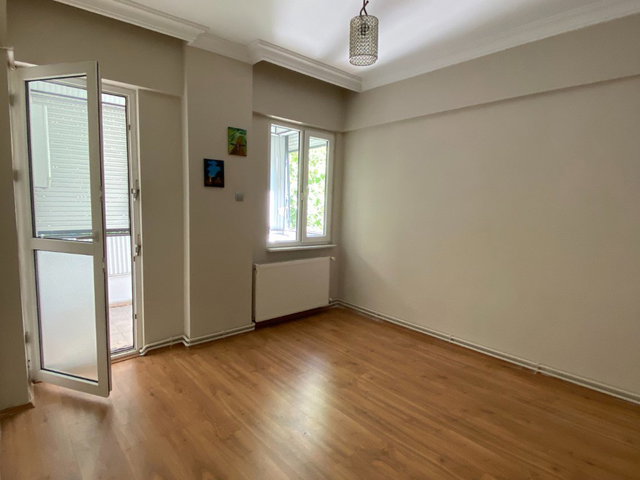 BEŞİKTAŞ DİKİLİTAŞTA 3+1 BALKONLU TAŞINMAYA HAZIR