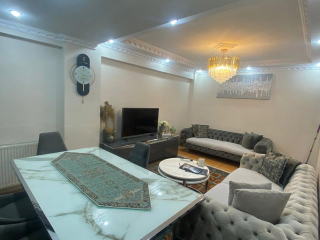ZEYTINBURNU NURIPAŞA MAHALLESI'NDE 2+1 SATILIK DAIRE