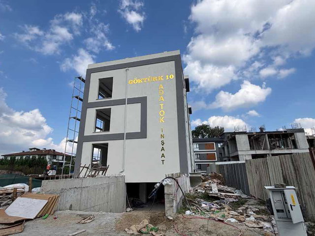 SERDİVAN YAZLIKTA TERAS KULLANIMLI | 3. KAT | KAPALI OTOPARKLI