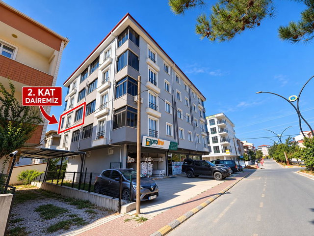 RE/MAX LAND’DEN KAPAKLI BAHÇELİEVLER MH.BOYALI, BAKIMLI ARAKAT 2+1 KİRALIK 100 M²