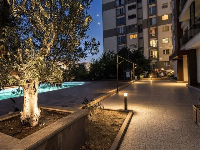 BEYAZ PALAS ADNAN KAHVECİ SATILIK DAİRE 3+1 HAVUZ VE PEYZAJ MANZ