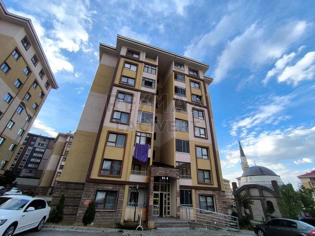 RE/MAX LACİVERT'TEN ZİRVE TOKİ'DE  SATILIK 2+1 DAİRE