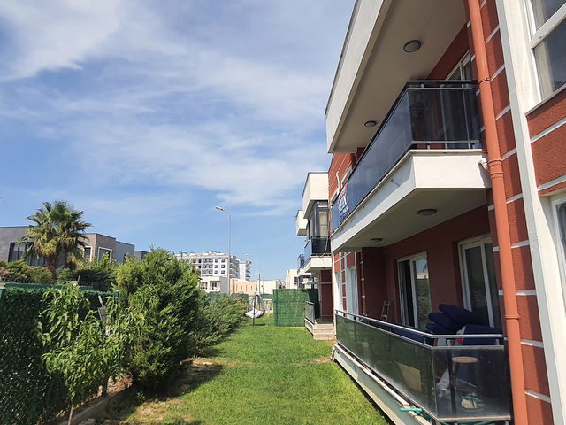 MENEMEN VİLLAKENT’TE KEYİFLİ YAŞAM EVLERİ’NDE EŞYALI 1+1 | BALKONLU 55M2