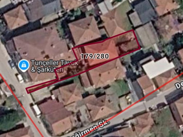 REMAX MAVI RIDVAN GEDİKTEN YENİ CAMİ DE SATILIK BAHÇE IÇERISINDE  2 KATLI MÜSTAKİL EV