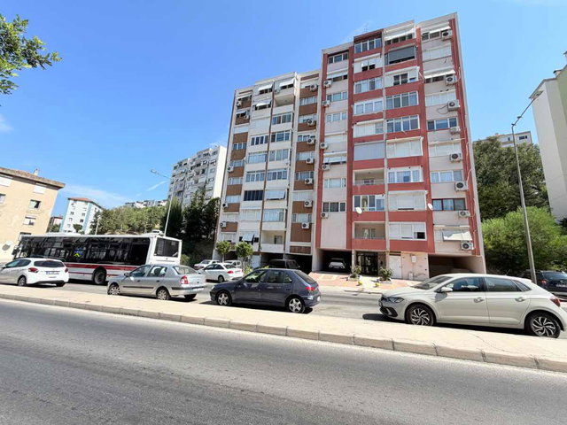 FAHRETTİN ALTAY MEYDANINA YAKIN 3+1 KİRALIK DAİRE