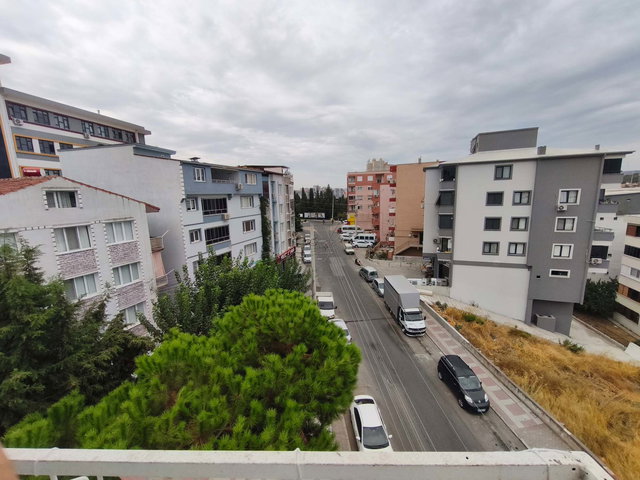 ALIAĞA KURTULUŞ' MAHALLESINDE MERKEZI KONUMDA 3+1 KIRALIK DAIRE