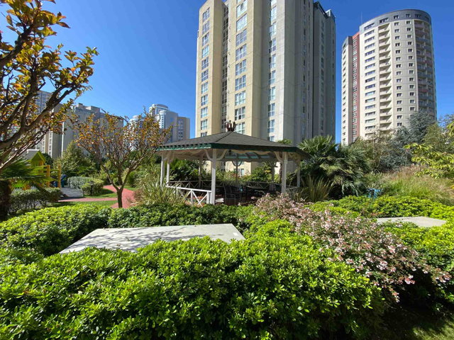 ATAŞEHIR AĞAOĞLU STARLAND 138 M2 ARA KAT KIRALIK 2+1 DAIRE