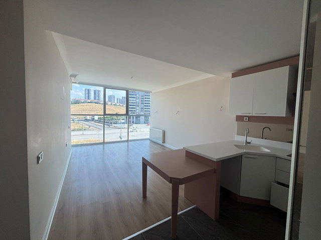 RELAX YAŞAMKENT SİTESİNDE EBEVEYN BANYOLU 2+1 KİRALIK BOŞ DAİRE