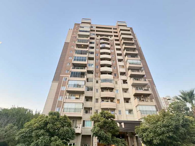 MAVİŞEHİR SOYAK A SİTESİNDE MANZARALI VE TADİLATLI SATILIK 1+1 DAİRE
