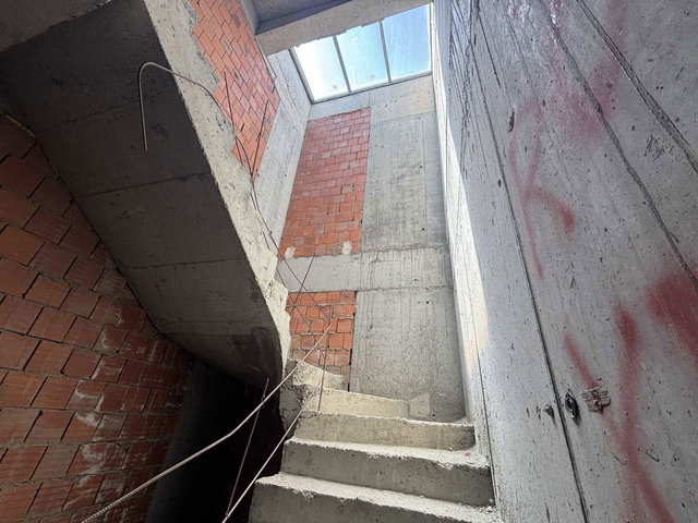 BAHÇEŞEHİR VADİ EVLERİ 1. ETAP'TA SATILIK MÜSTAKİL 6+2 VİLLA