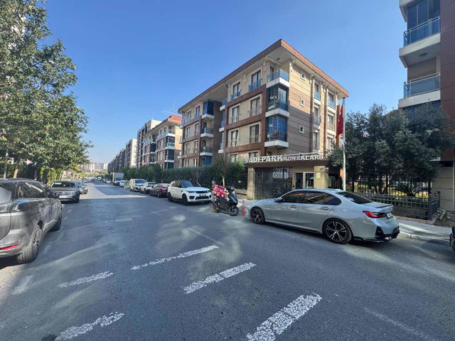 REMAX MAHMUT BEKDEMIR DEN BEYLIKDÜZÜ VADI PARK KONAKLARI 5+2 DUBLEX