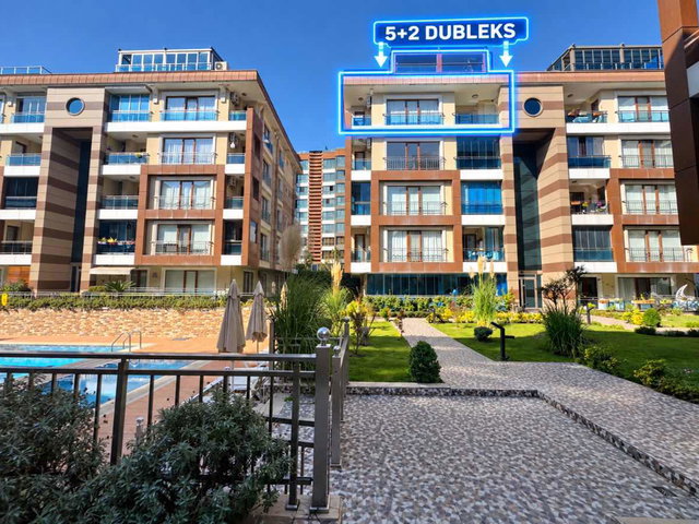 REMAX MAHMUT BEKDEMIR DEN BEYLIKDÜZÜ VADI PARK KONAKLARI 5+2 DUBLEX