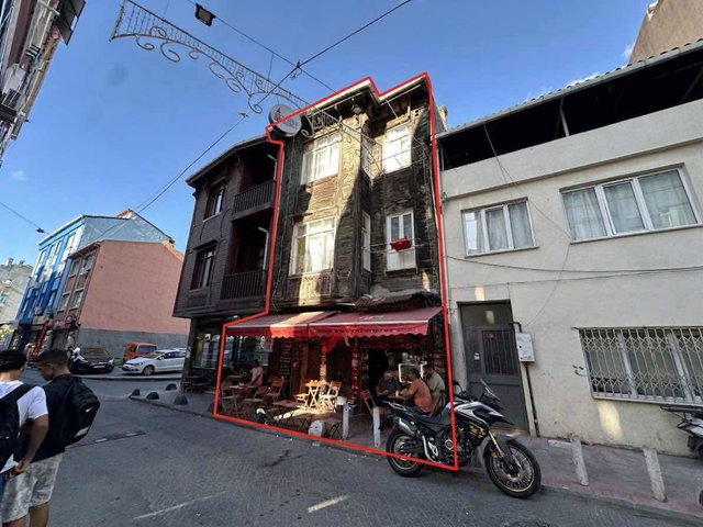 KASIMPAŞA KÜÇÜKPIYALE'DE 1+1 KIRALIK DAIRE