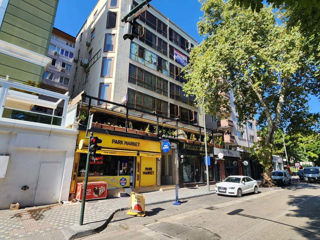REMAX BEYAZ ÇEKİRGE CADDE ÜSTÜ KİRALIK 2 + 1 GENİŞ DAİRE