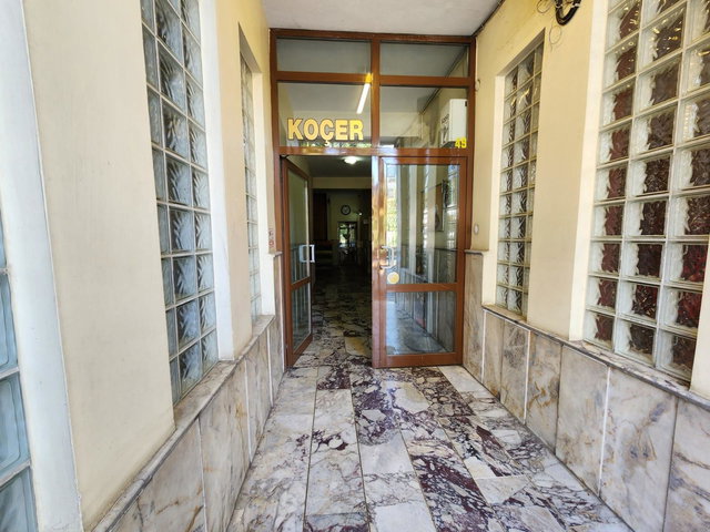 REMAX BEYAZ ÇEKİRGE CADDE ÜSTÜ KİRALIK 2 + 1 GENİŞ DAİRE