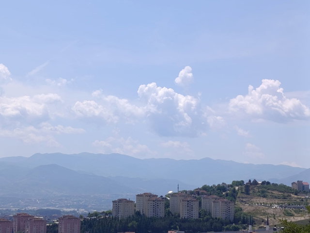 İZMİT GÜNDOĞDU MAH. BOĞAZOVA CAD.2+1 SIFIR ARAKAT DAİRE