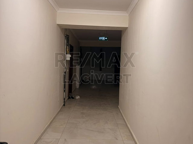 RE/MAX LACİVERT'TEN  YILDIZKENT'TE SATILIK 1+1 DAİRE