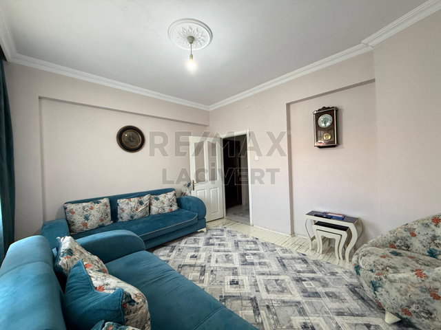 RE/MAX LACIVERT'TEN YILDIZKENT'TE SATILIK 3+1 DAIRE