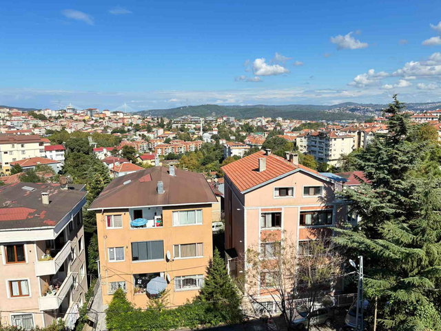 METRO YANI SEVGİ SİTESİ'NDE 160M² MANZARALI 3+1 DAİRE