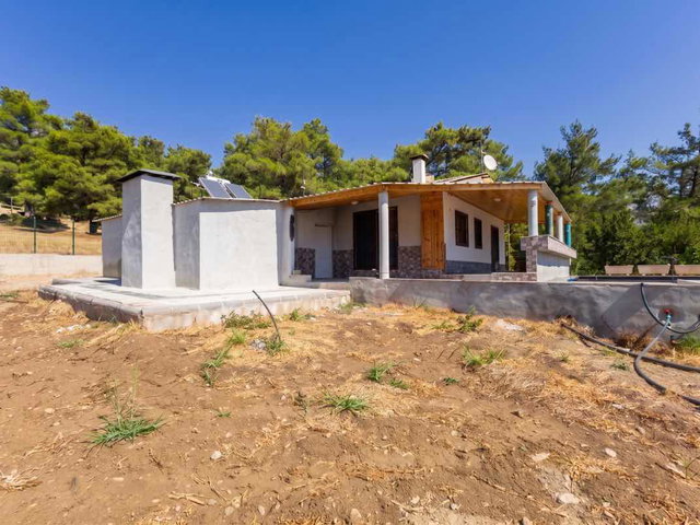 ANTALYA KONYAALTI DOYRAN’DA MÜSTAKİL MEYVE BAHÇELI HAVUZLU SATILIK