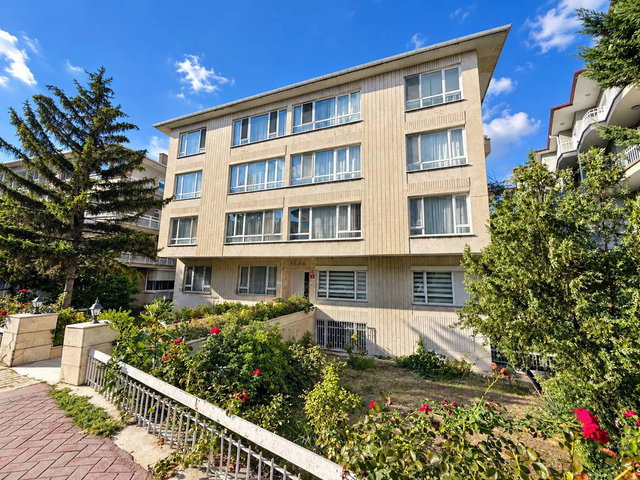 AZİZİYE MAH CİNNAH CAD 2 BİNA UZAKLIKTA SATILIK 3+1 MANZARALI DAİRE