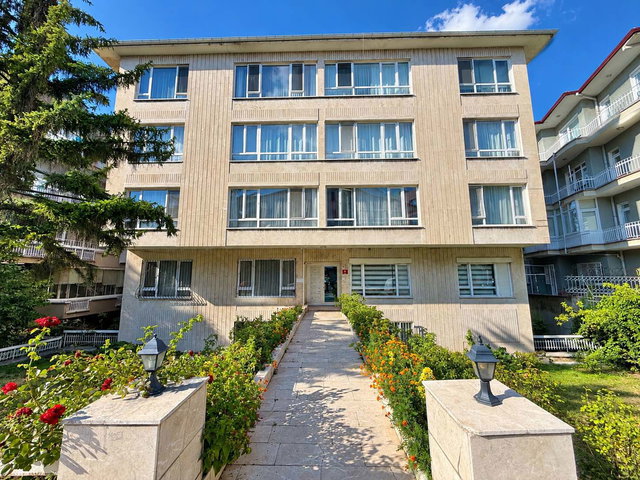AZİZİYE MAH CİNNAH CAD 2 BİNA UZAKLIKTA SATILIK 3+1 MANZARALI DAİRE
