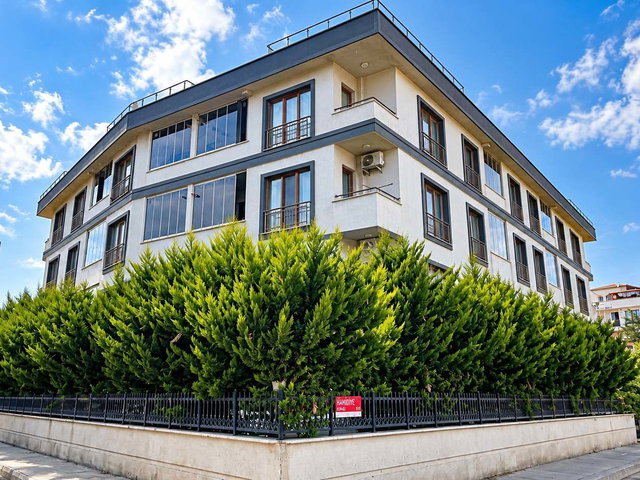 BÜYÜKÇEKMECE KUMBURGAZDA DENIZ MANZARALI FERAH DUBLEKS