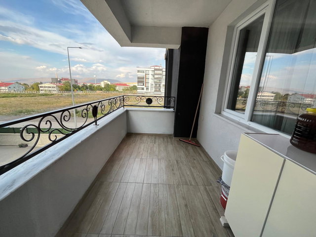 REMAX İLKE'DEN ÇAYKUR CAD. YAREN PARK'TA 3+1 SATILIK LÜKS DAİRE