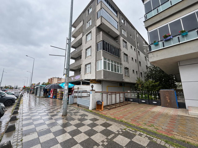 REMAX LAND'DEN ÇERKEZKÖY NAMIK KEMAL BULVARINDA  2+1 | BALKONLU |