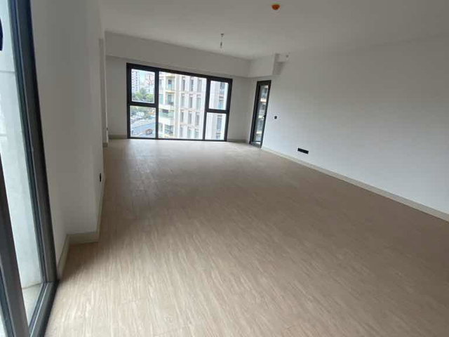 EMLAK KONUT YENİ FİKİRTEPE 2 GÖZTEPE METRO ÇIKIŞININ TAM KARŞISINDA SATILIK 4+1 DAİRE