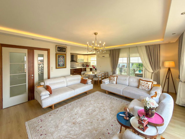 KUŞADASI İKİÇEŞMELİK MAH. ALATURKA ADA EVLERİ'NDE SATILIK 3+1 DAİRE