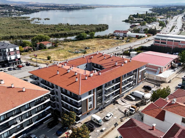 GÖLBAŞI KARŞIYAKA MAHALLESİ’NDE GÖL MANZARALI SIFIR 2+1 KİRALIK DAİRE