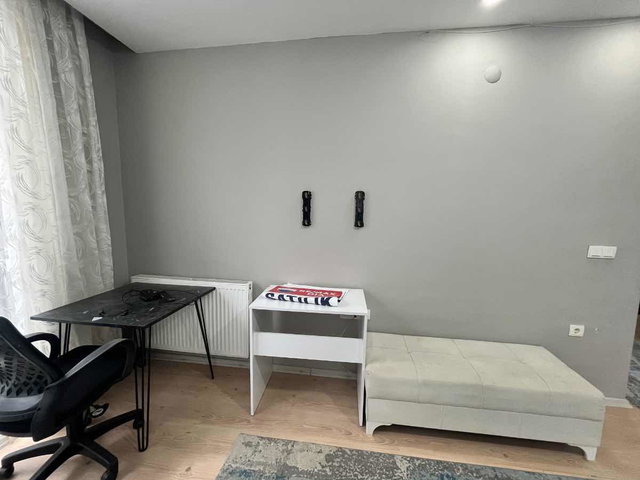 DÜZCE MERKEZ ORHANGAZİ’DE EŞYALI 1+1 KİRALIK DAİRE | BALKONLU, DOĞALGAZ KOMBİLİ