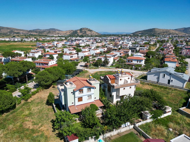 DİKİLİDE DENİZE YAKIN SATILIK 4+1 TRİPLEX VİLLA