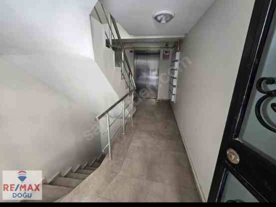 REMAX DOĞU'DAN AHMET AYTAR MEYDANINDA FIRSAT 3+1 SATILIK DAİRE