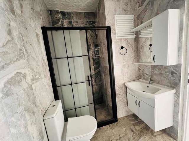 ÇANKAYA’DA 3+1 | 120 M² BRÜT | BALKONLU | DOĞALGAZ KOMBİLİ | ÜST KAT (3/3)