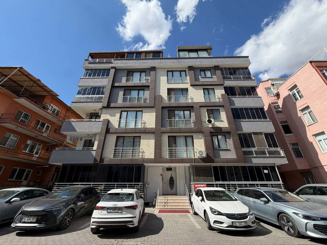 RE/MAX YAZ MODERN TASARIMLI, FERAH 4+1 ARAKAT SATILIK DAİRE
