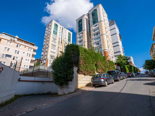 LA MAISON SITESI’NDE HAVUZ MANZARALI, EBEVEYN BANYOLU 3+1 KIRALIK DAIRE