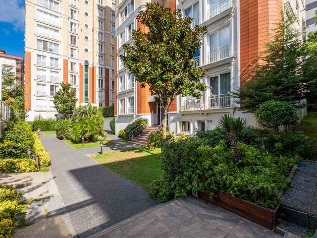 LA MAISON SITESI’NDE HAVUZ MANZARALI, EBEVEYN BANYOLU 3+1 KIRALIK DAIRE