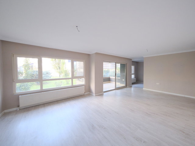 KAŞMİR GÖL EVLERİ’NDE 129 M² FERAH 2+1 KİRALIK DAİRE
