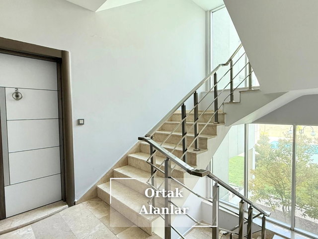 REMAX BEYAZ GEÇİTTE HAVUZLU SİTE İÇİNDE 3+1 BAKIMLI LÜKS DAİRE