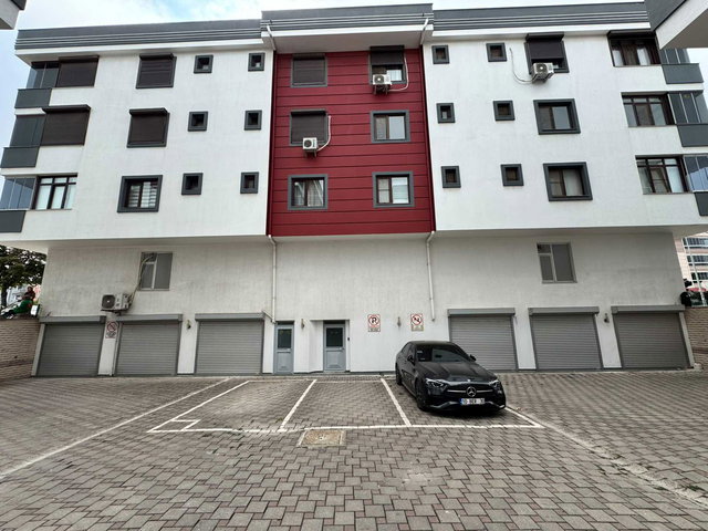 REMAX MİD'DEN BAHÇELİEVLER TEKNİK LİSE CADDESİ’NDE 205 M² BRÜT 4+1