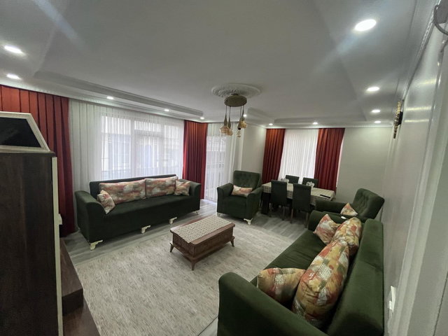 BAHÇELİEVLER ŞİRİNEVLER’DE 4+2 DUBLEKS | 180 M² NET | TERASLI SATILIK DAIRE