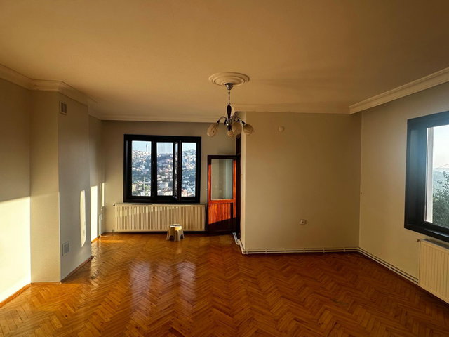 ÇENGELKÖY’DE  3+1 | 125 M² BRÜT | BALKONLU | BOŞ KİRALIK DAİRE