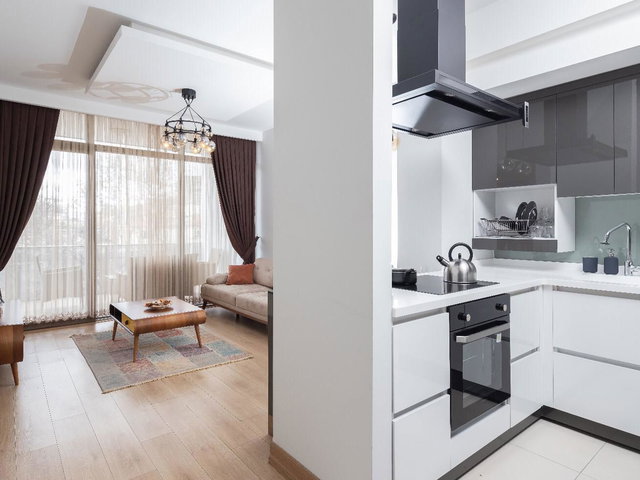 CUMHURIYET MAHALLESI BULVAR YAŞAM SİTESİ’NDE GÜNEY-BATI CEPHELİ 1.5+1 KİRALIK DAİRE