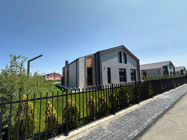 GÖLBAŞI BALLIKPINAR AYKACH KONAKLARI 6+1 400M2 VİLLA