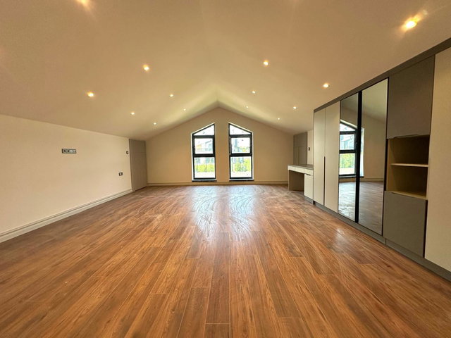 GÖLBAŞI BALLIKPINAR AYKACH KONAKLARI 6+1 400M2 VİLLA